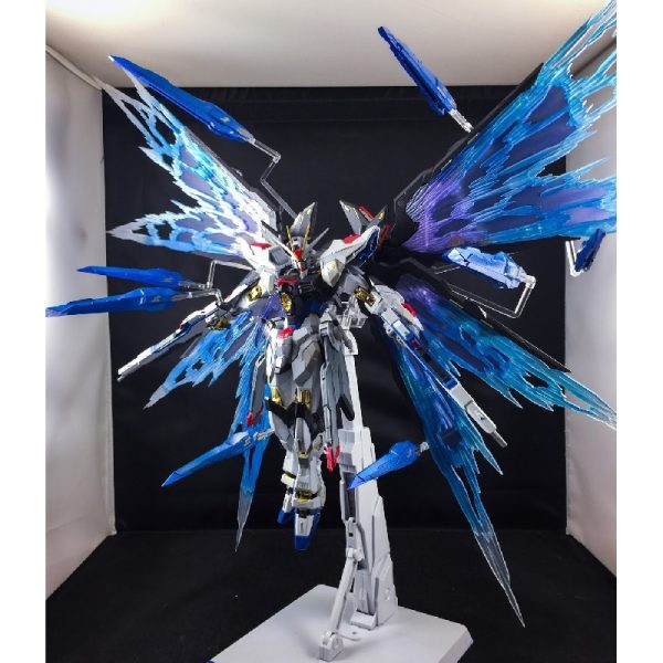 Strike Freedom Gundam ver.MB + Wings of Light + Full Burst Mode Effect 1/100